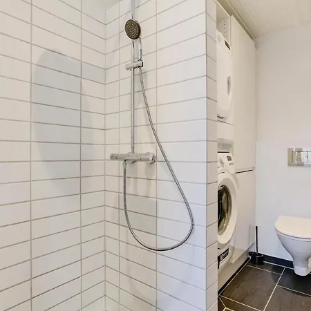 Three Bedroom Holiday In *