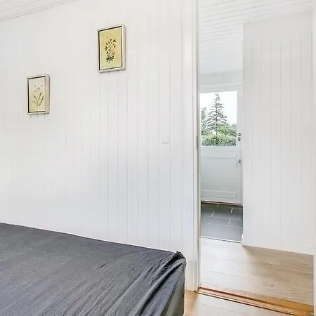 Three Bedroom Holiday In * Grenå